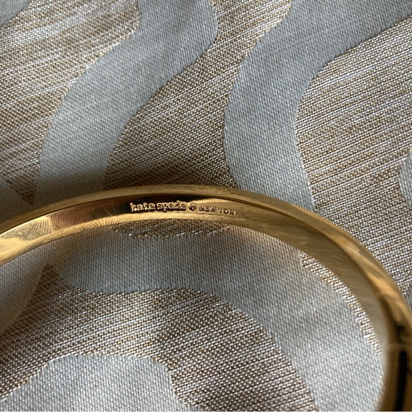 Kate Spade gold bow bangle - Picture 5 of 6
